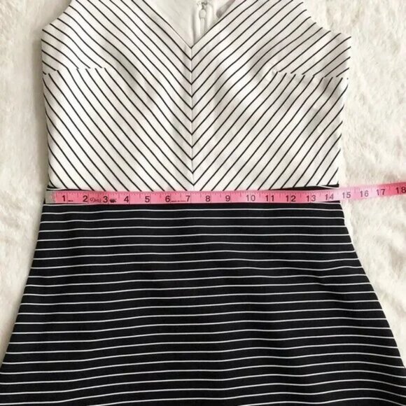 AT LOFT Black White Color Block Contrast Chevron Stripe Fit & Flare Mini Dress 4 - Picture 8 of 12
